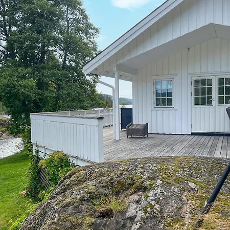 2 Bedroom Gorgeous In Σπίτι διακοπών Vegårshei