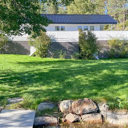 2 Bedroom Gorgeous In Vegårshei