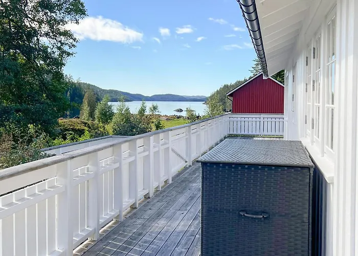 2 Bedroom Gorgeous In Vegårshei