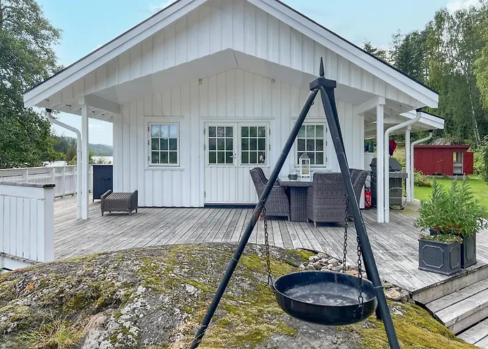 2 Bedroom Gorgeous In * Vegårshei